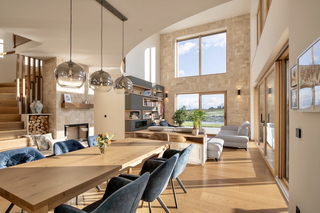 Blick ins Wophnzimer vom Esstisch